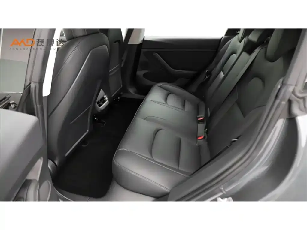 Tesla Model 3 — фото 10