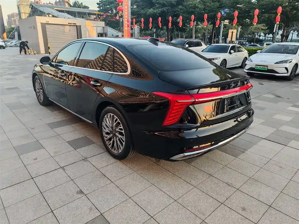 Hongqi H5 — фото 5