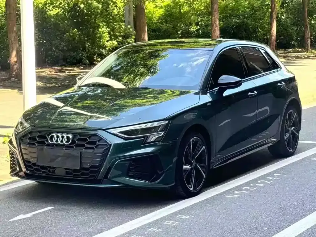 Audi A3 — фото 1