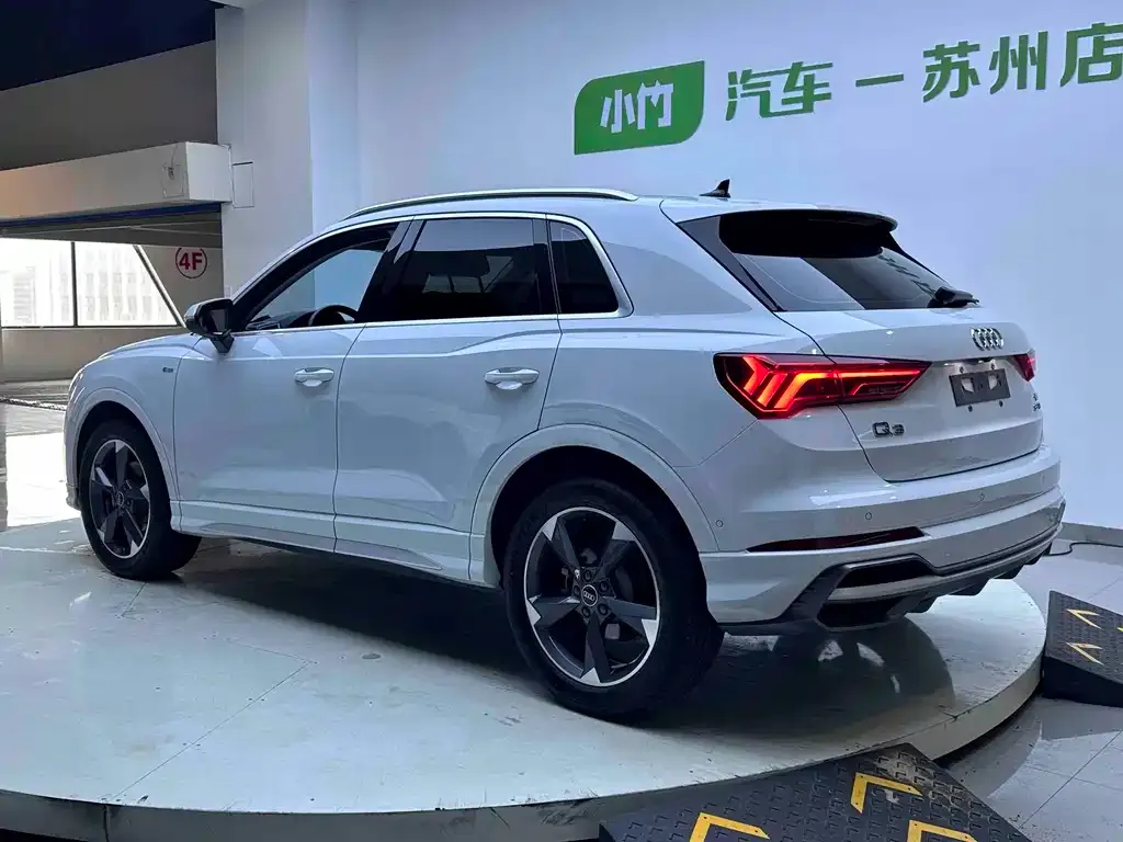 Audi Q3 — фото 3