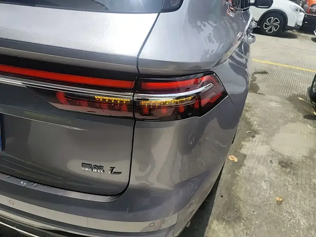 Geely Xingyue L — фото 10