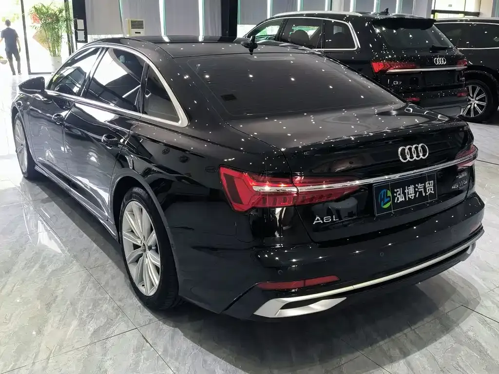 Audi A6L — фото 8