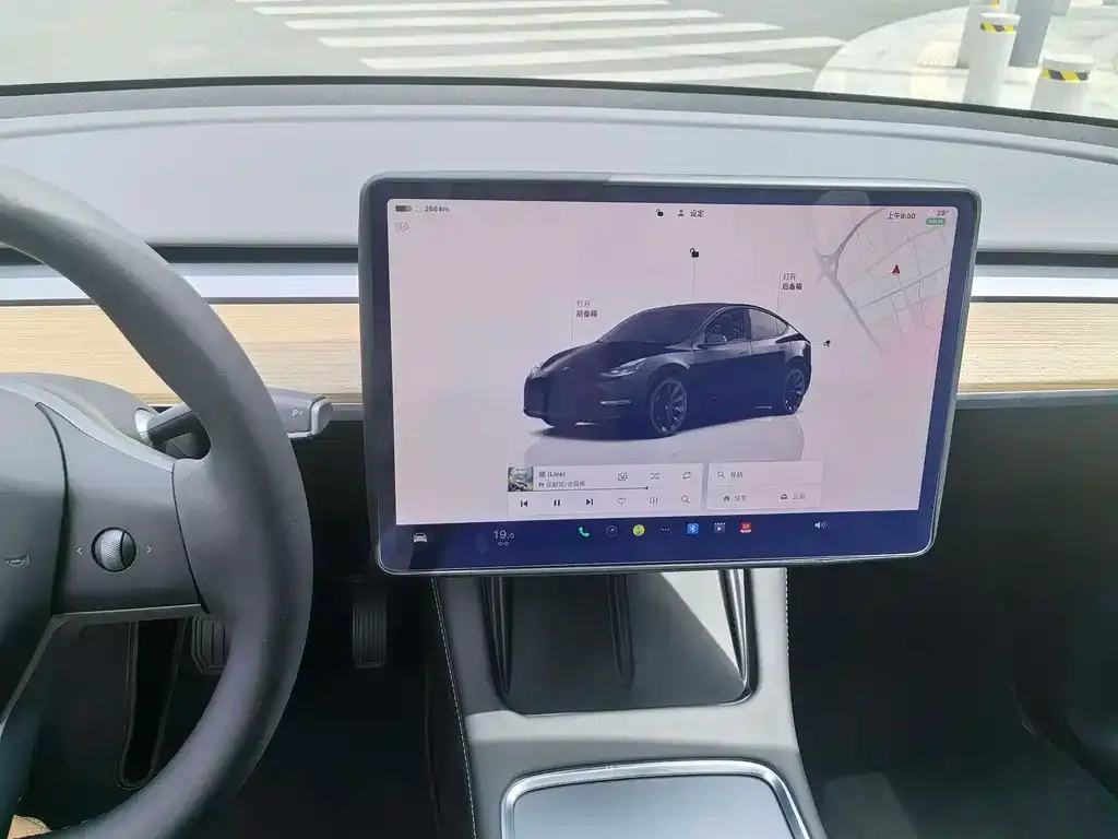 Tesla Model Y — фото 2