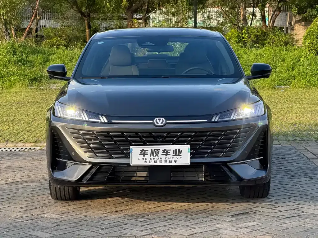 Changan Eado — фото 5