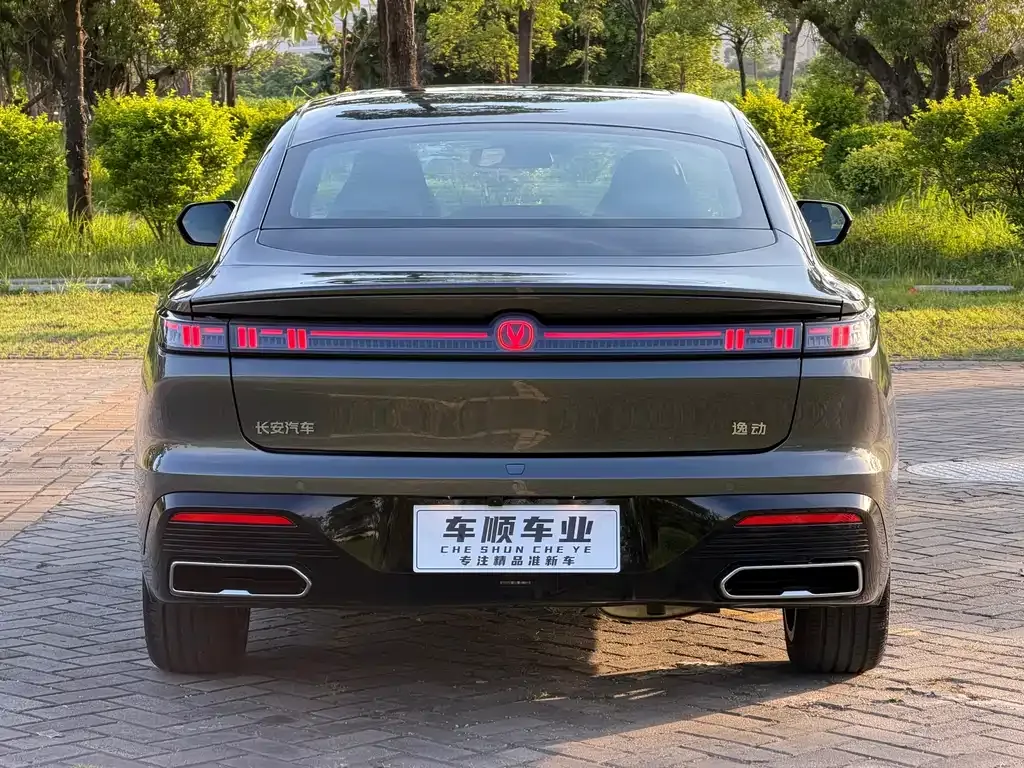 Changan Eado — фото 9