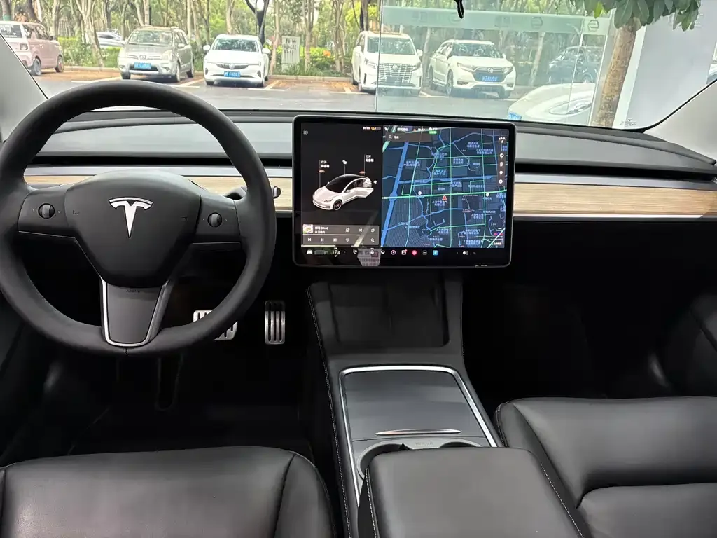 Tesla Model 3 — фото 5