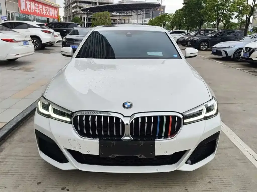 BMW 5 Series — фото 4