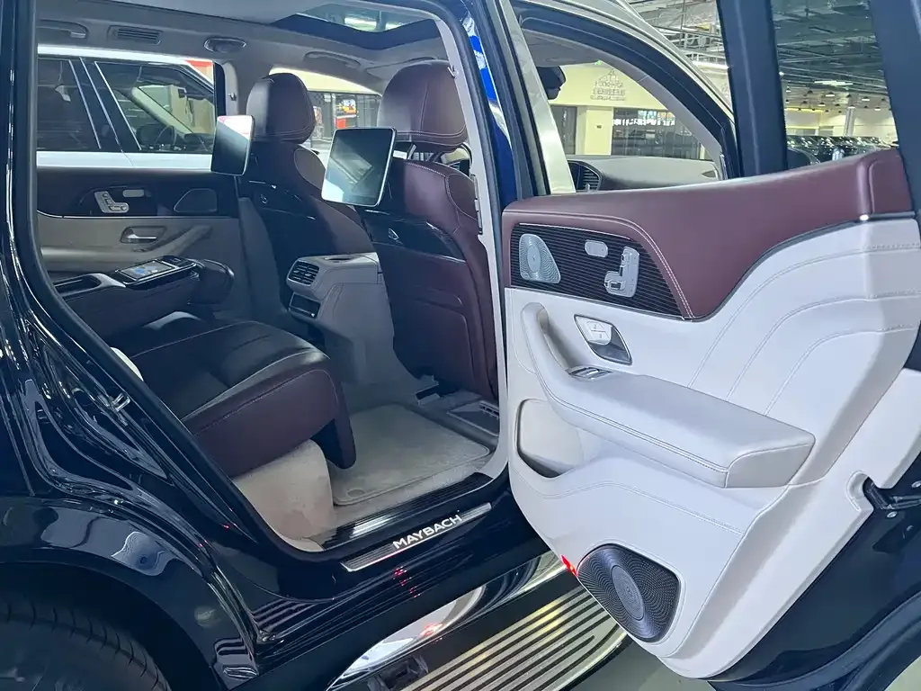 Mercedes-Benz GLS — фото 4