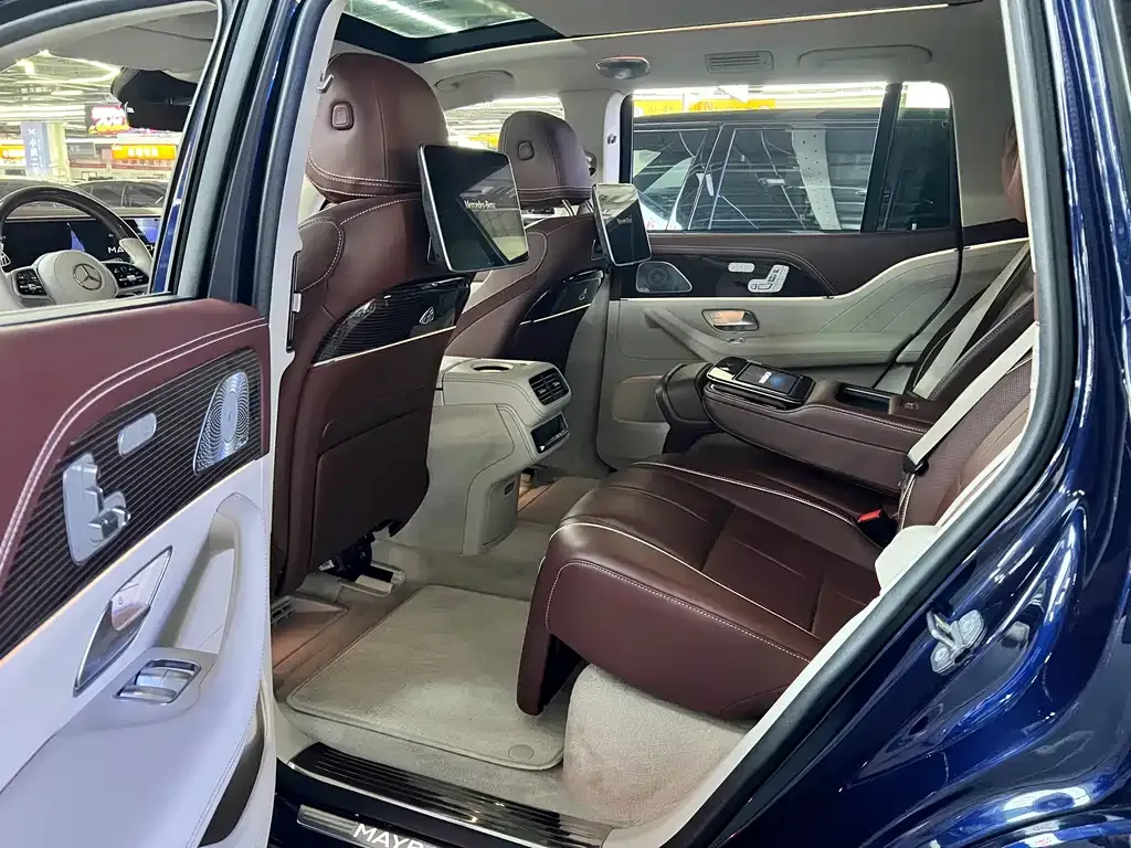 Mercedes-Benz GLS — фото 10