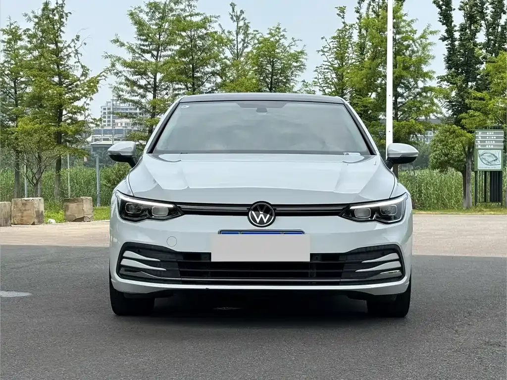 Volkswagen Golf — фото 8