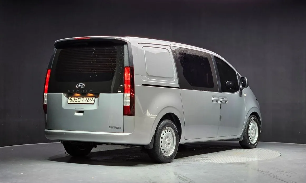 Hyundai Staria — фото 2