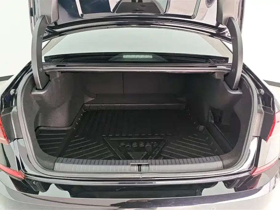 Volkswagen Passat — фото 8
