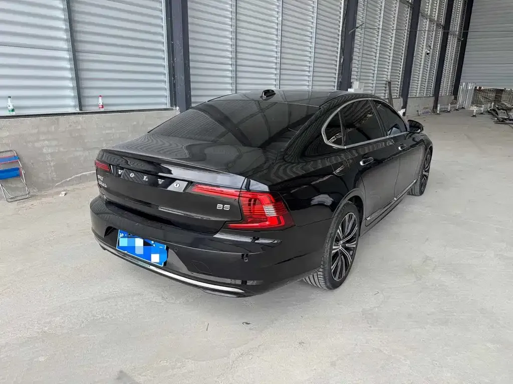 Volvo S90 2023 из CN, фото 2
