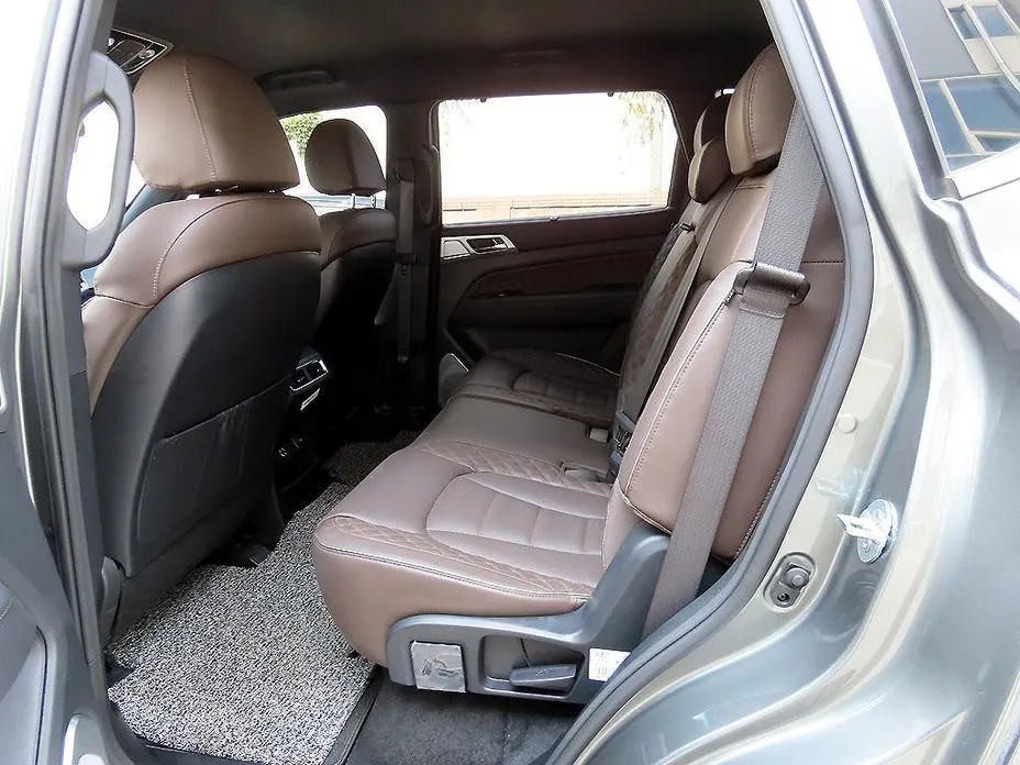 KG Mobility (Ssangyong) Rexton — фото 6
