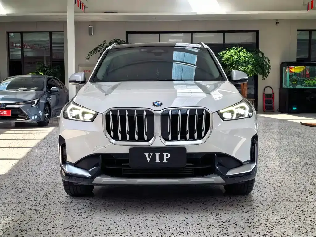 BMW X1 — фото 2