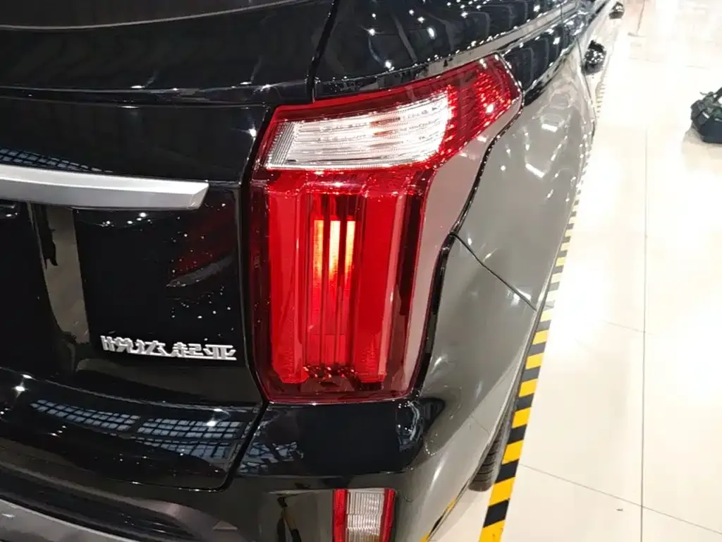 Kia Sportage — фото 8