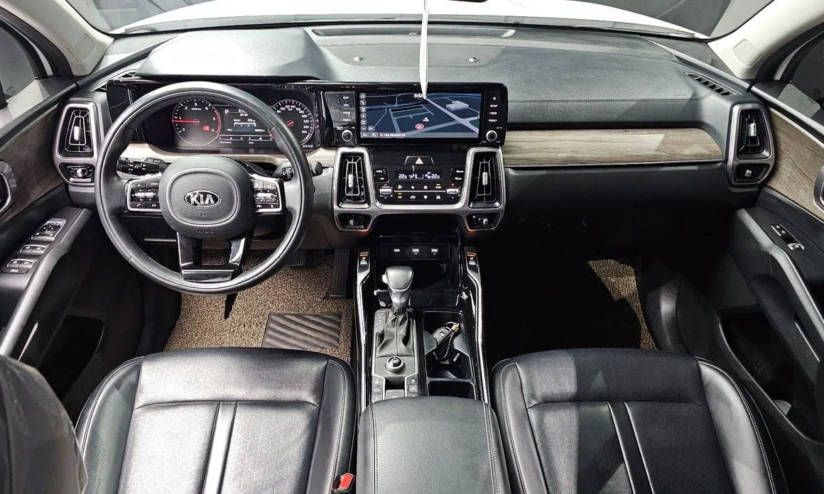 Kia Sorento — фото 9