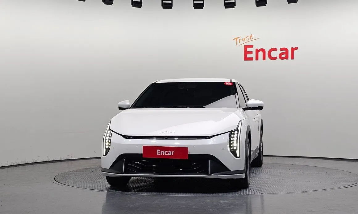 Kia EV4 — фото 3
