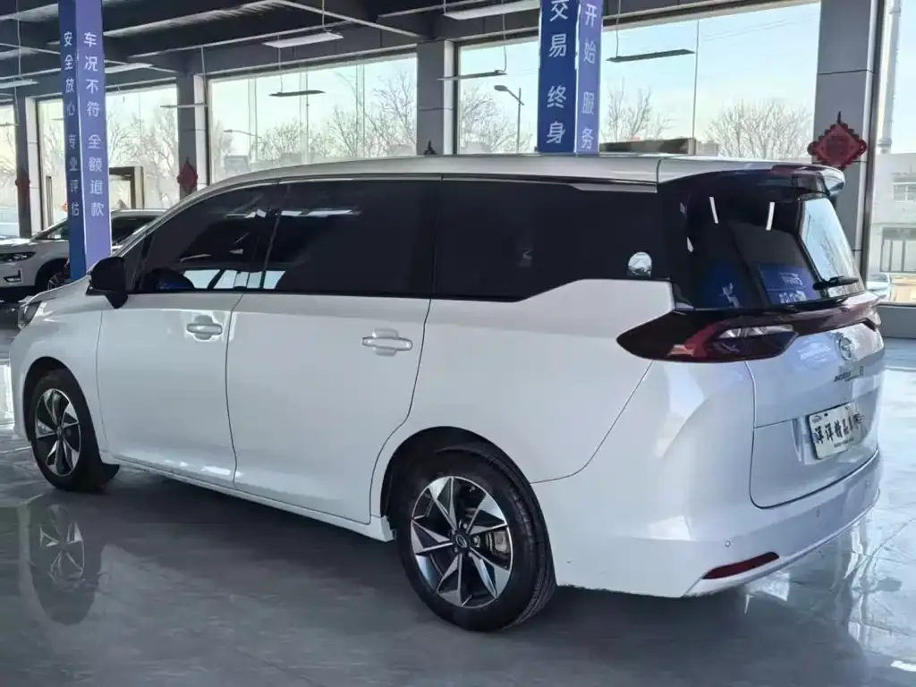 GAC Motor Trumpchi M6 — фото 10