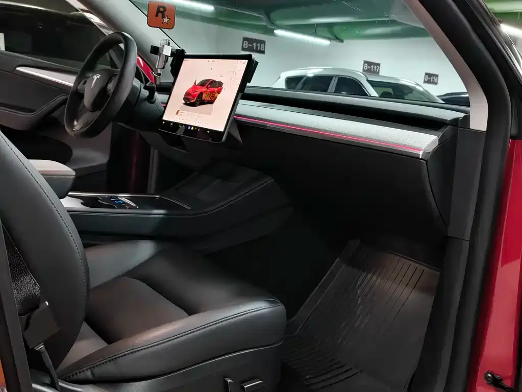 Tesla Model Y — фото 3