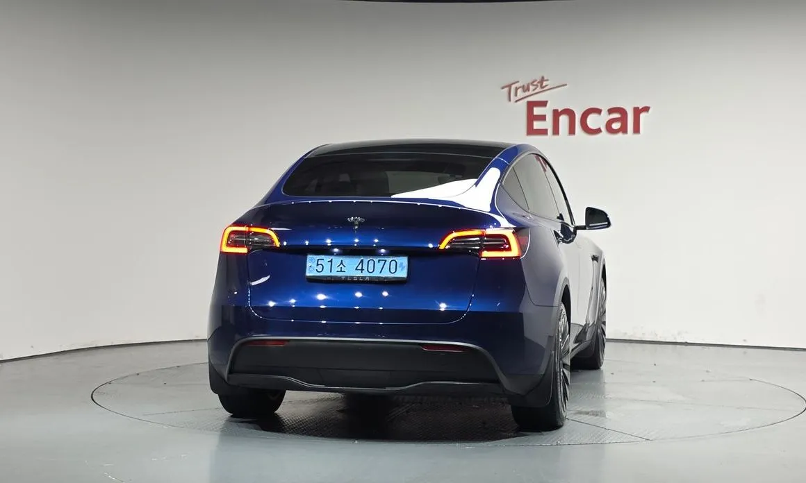 Tesla Model Y — фото 2
