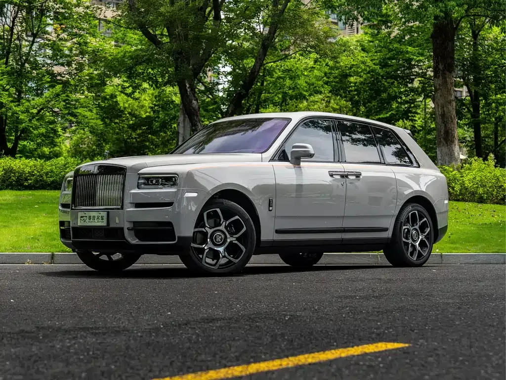 Rolls-Royce Cullinan — фото 1