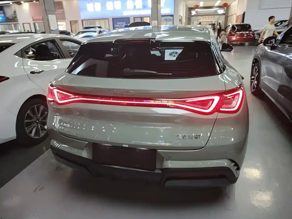 BYD Seal 06GT — фото 6