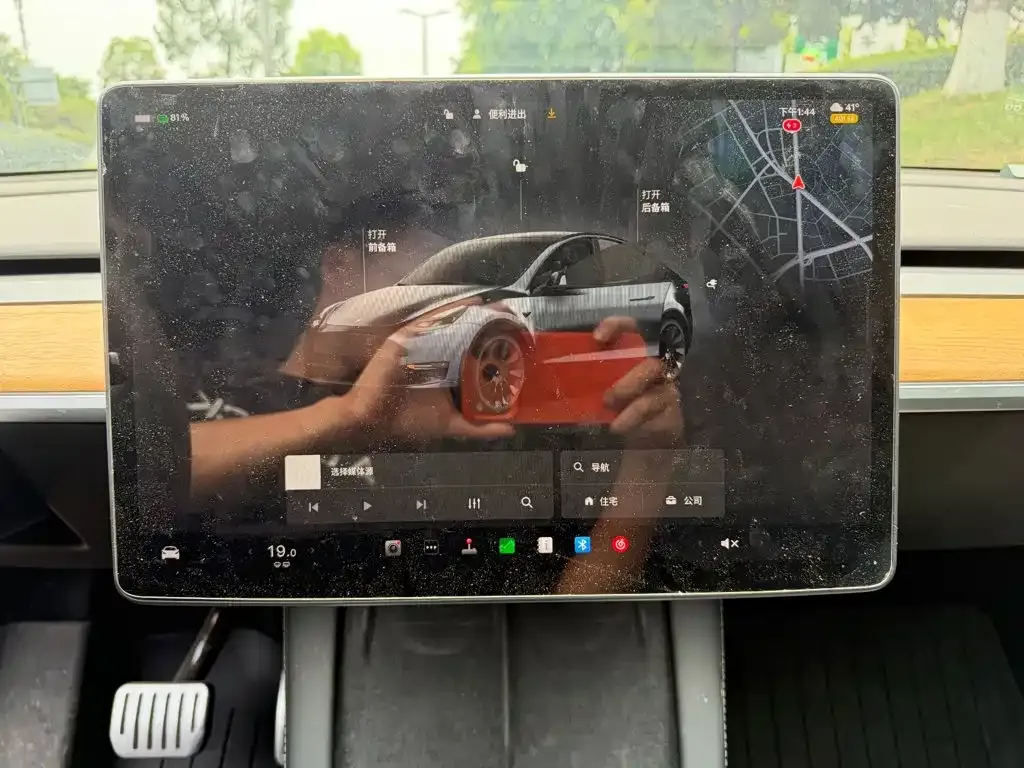 Tesla Model Y — фото 9