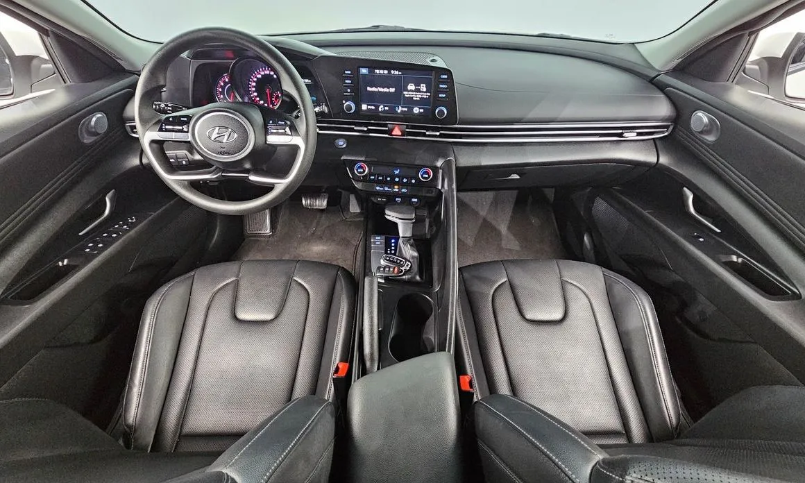 Hyundai AVANTE — фото 3