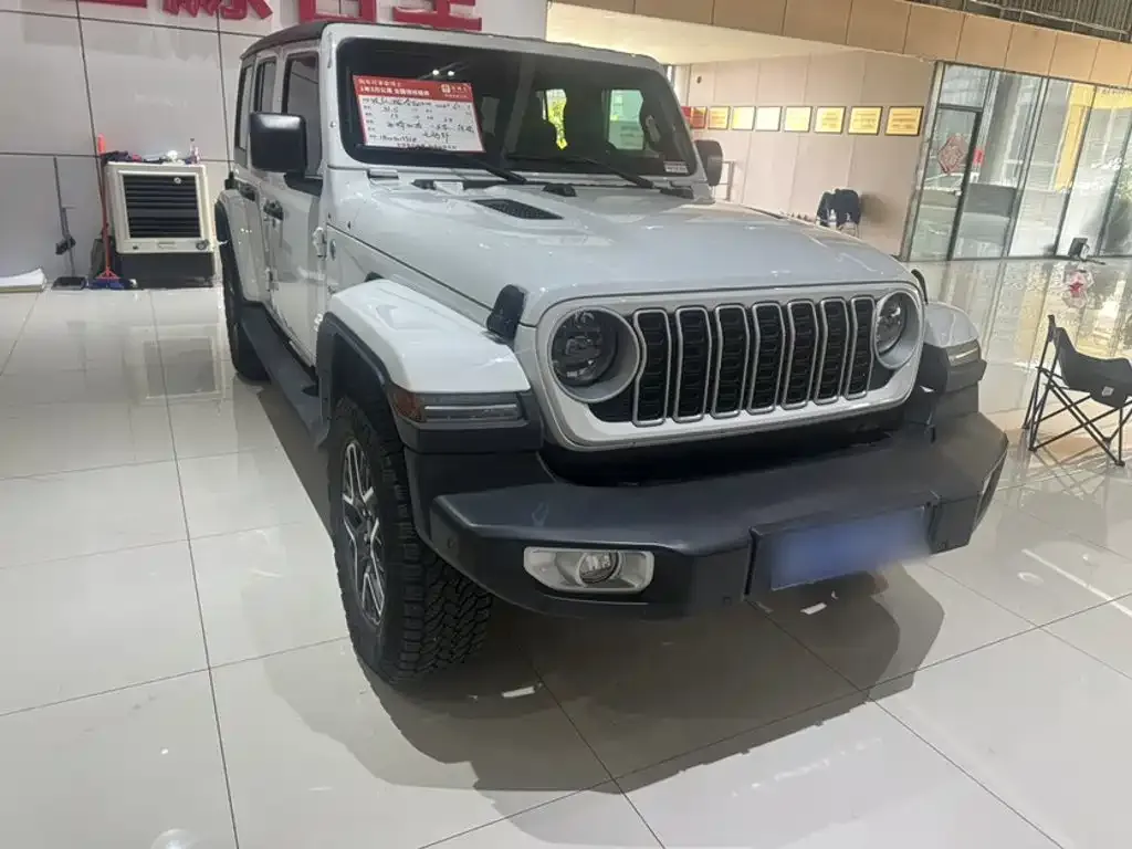 Jeep Wrangler — фото 9