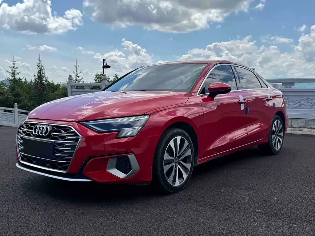 Audi A3 — фото 1