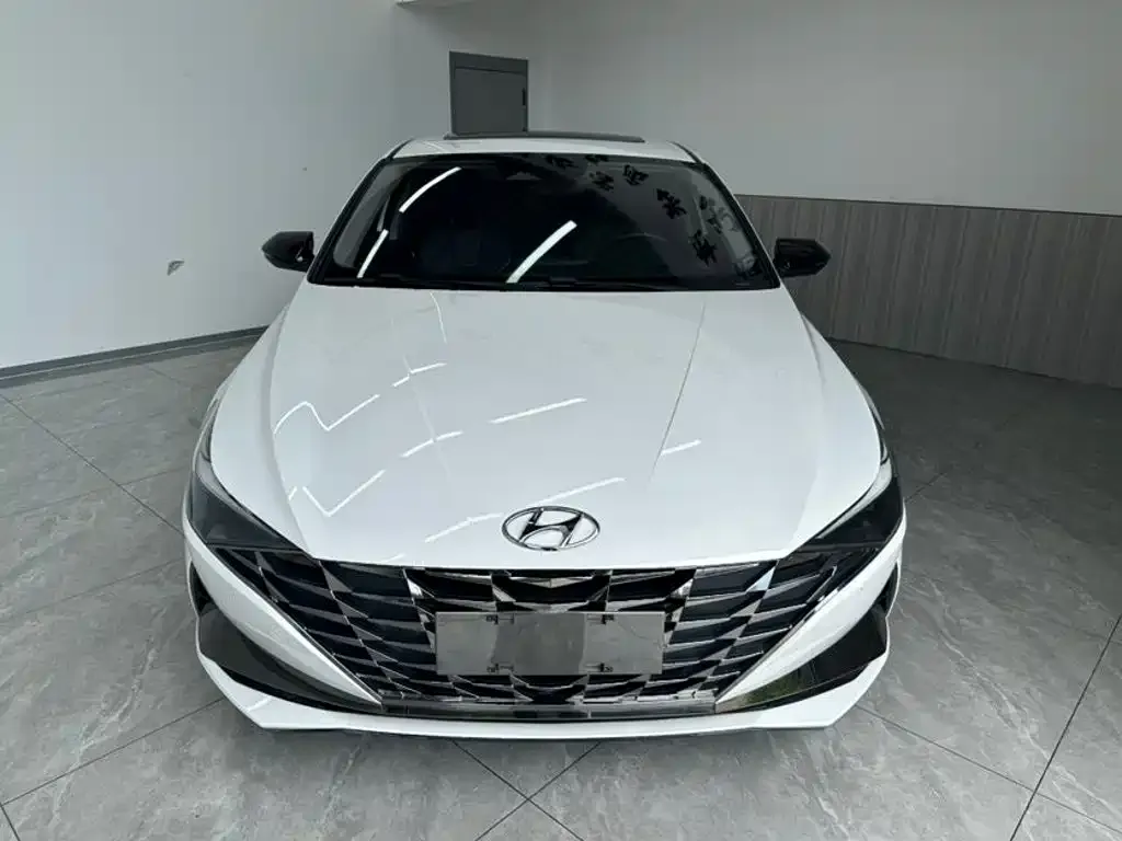 Hyundai Elantra — фото 10