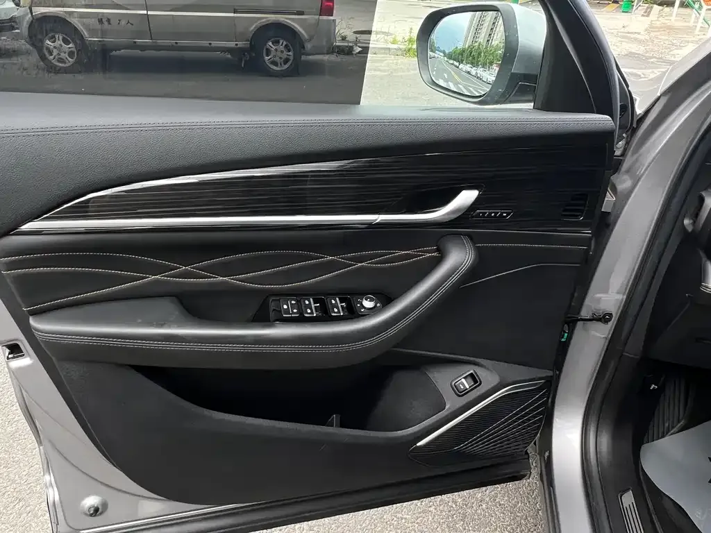 Geely Xingyue L 2024 из CN, фото 2