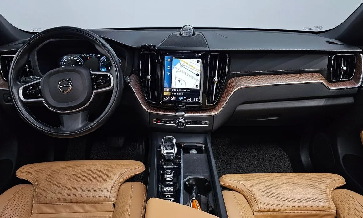 Volvo XC60 2021 из KR, фото 10