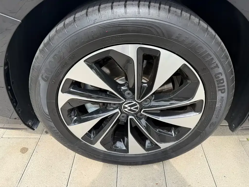 Volkswagen Passat — фото 4