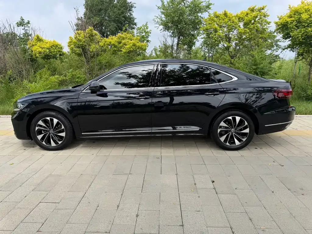 Volkswagen Passat — фото 9