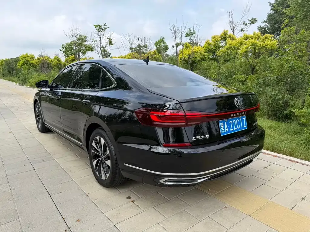 Volkswagen Passat — фото 5
