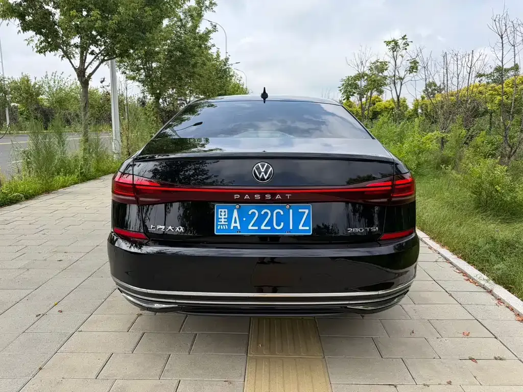 Volkswagen Passat — фото 10