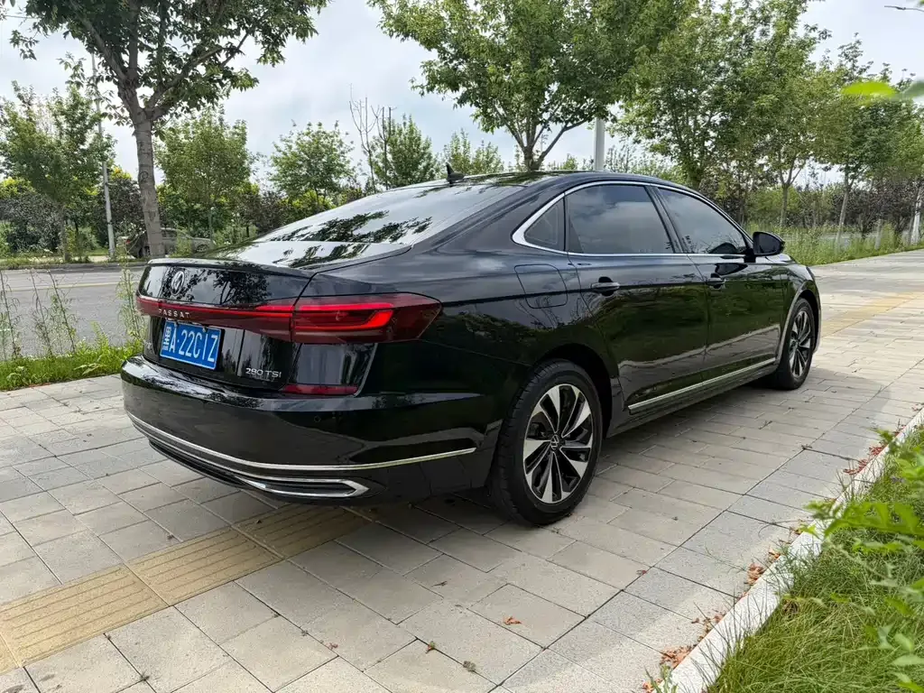 Volkswagen Passat — фото 8