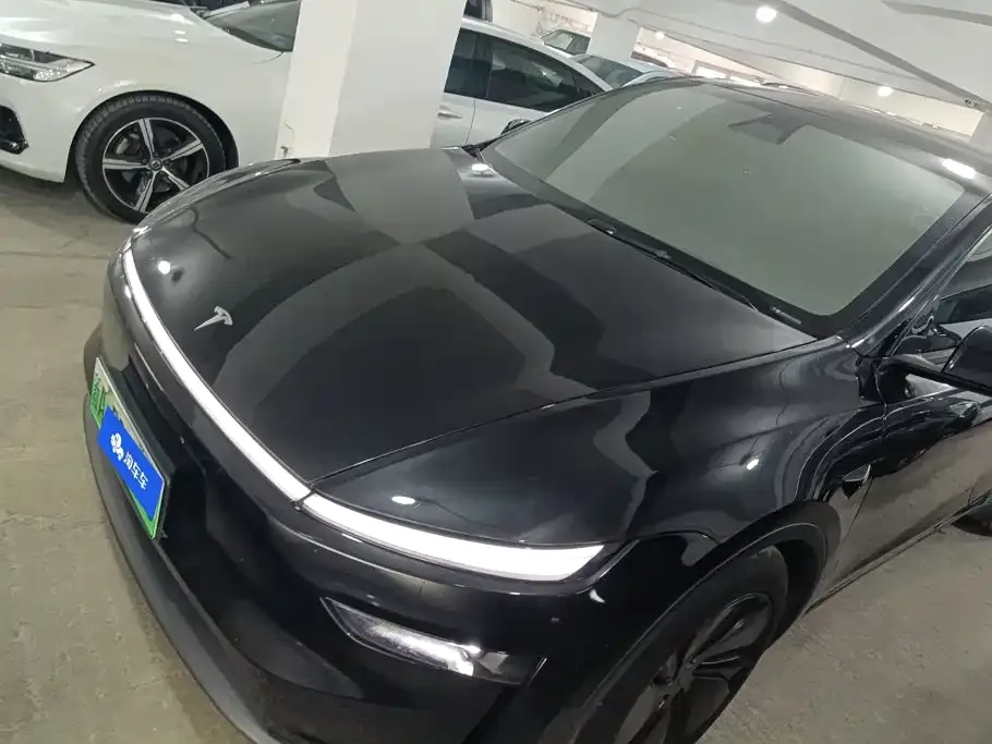 Tesla Model Y — фото 5