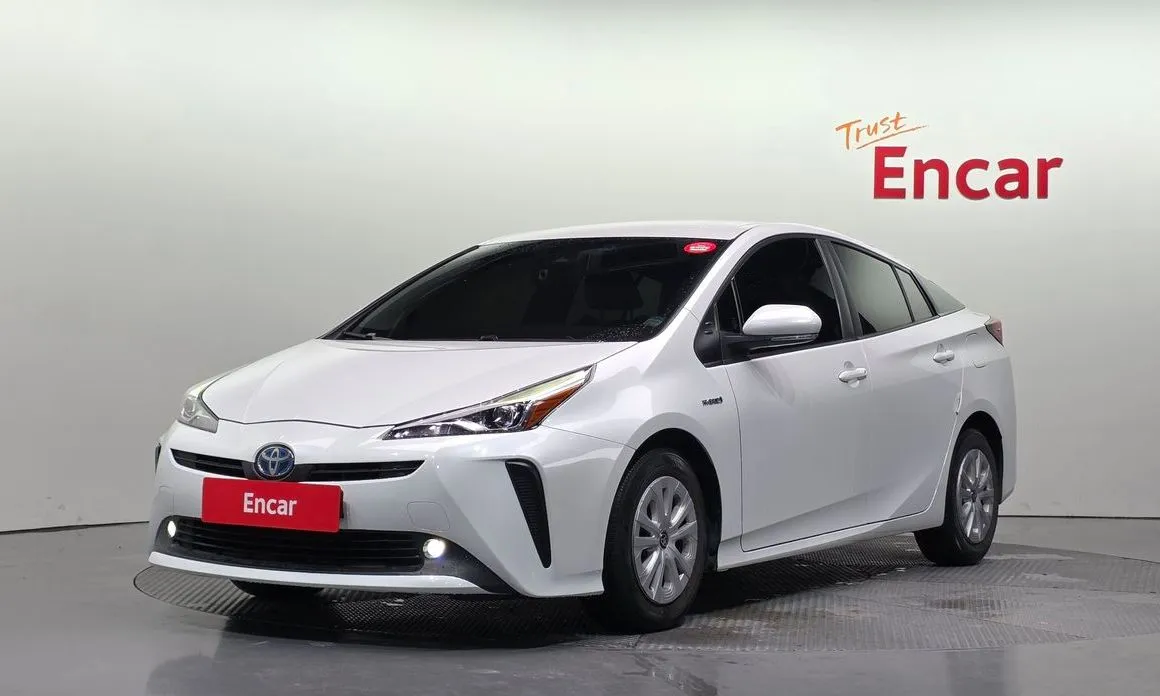 Toyota Prius — фото 1