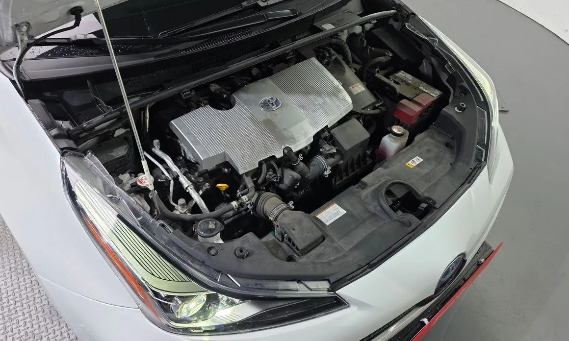 Toyota Prius — фото 9