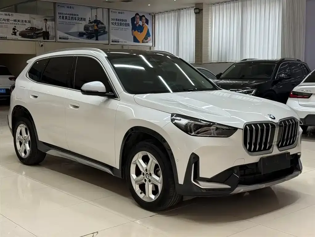 BMW X1 — фото 9