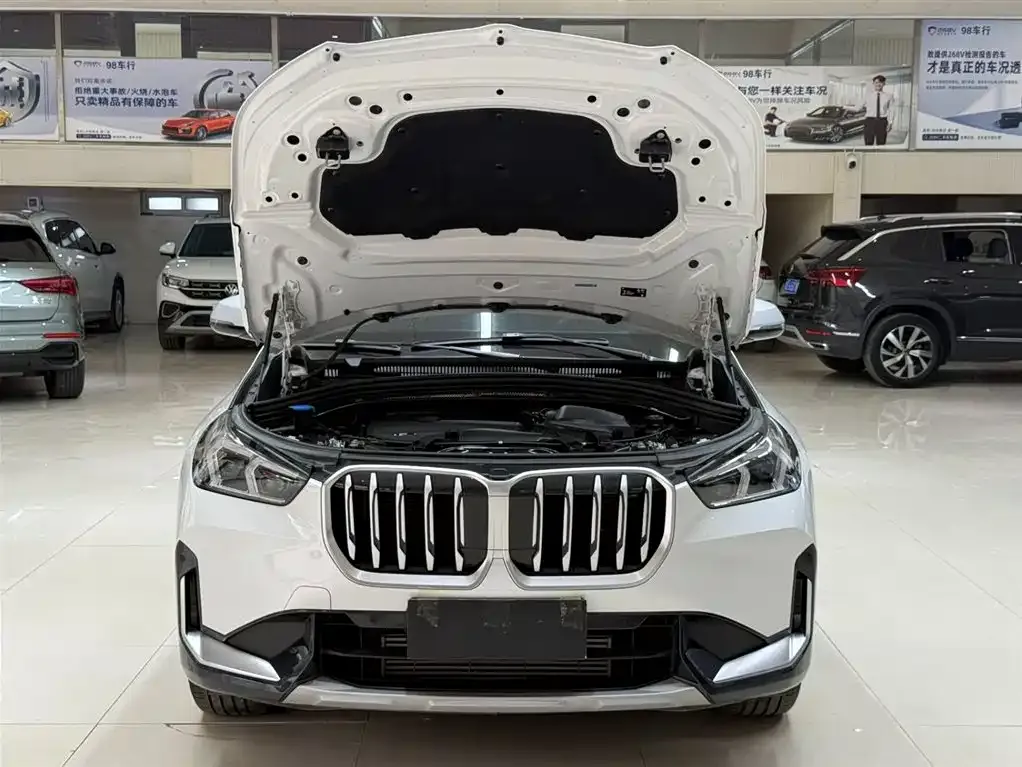 BMW X1 — фото 5