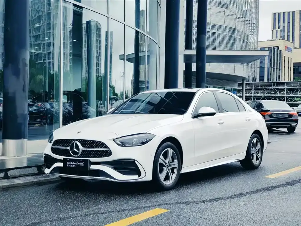 Mercedes-Benz C-Class — фото 1