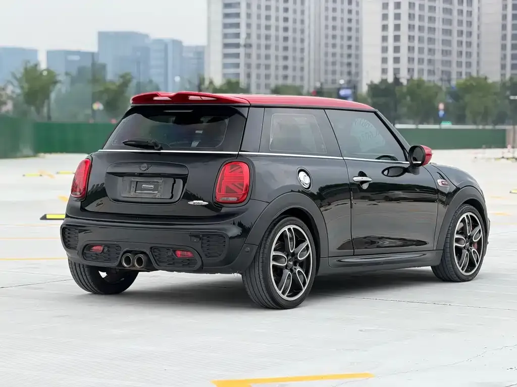 MINI JCW (John Cooper Works) — фото 6