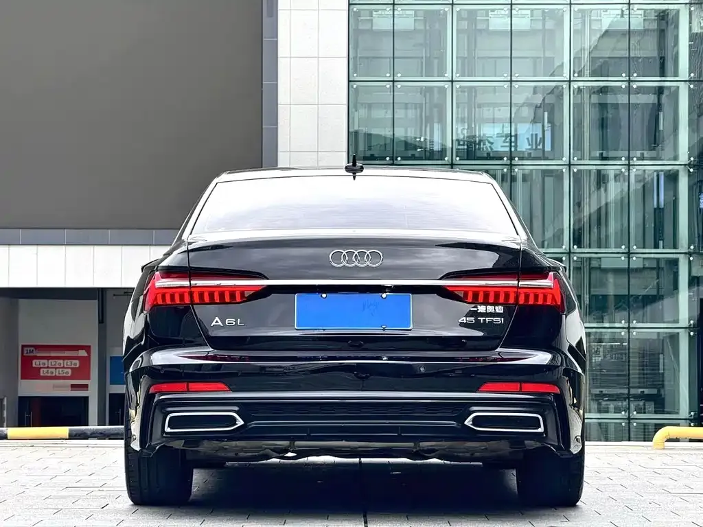 Audi A6L — фото 2