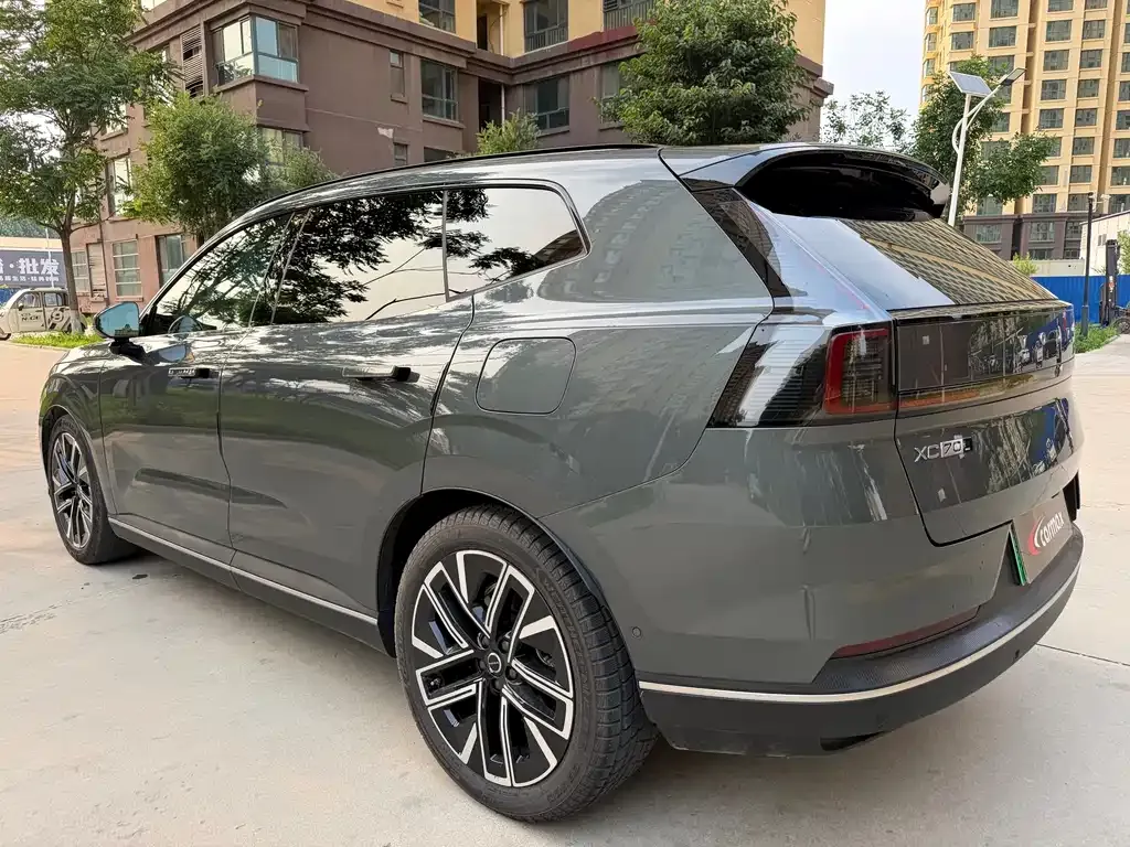 Volvo XC70 Plug-in Hybrid 2025 из CN, фото 8
