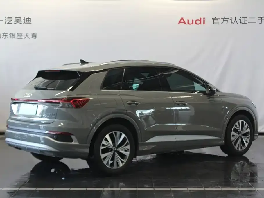 Audi Q4 e-tron — фото 8