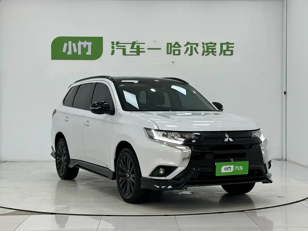 Mitsubishi Outlander — фото 2